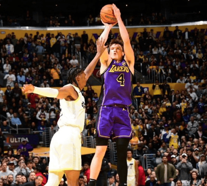 浓眉哥复出首战，爆发新星状态火爆，魔术成为焦点！-多米体育官网开户