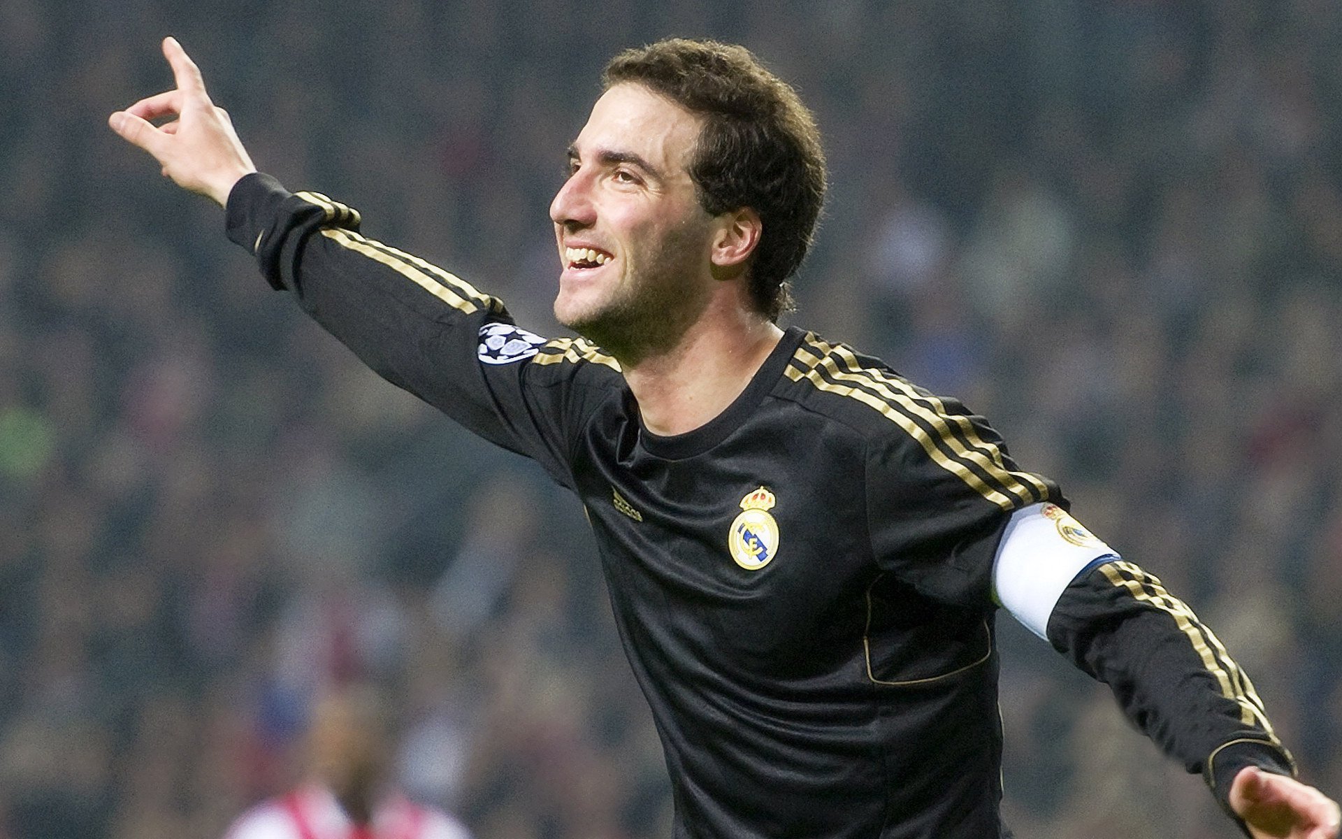 内马尔赛后痛哭